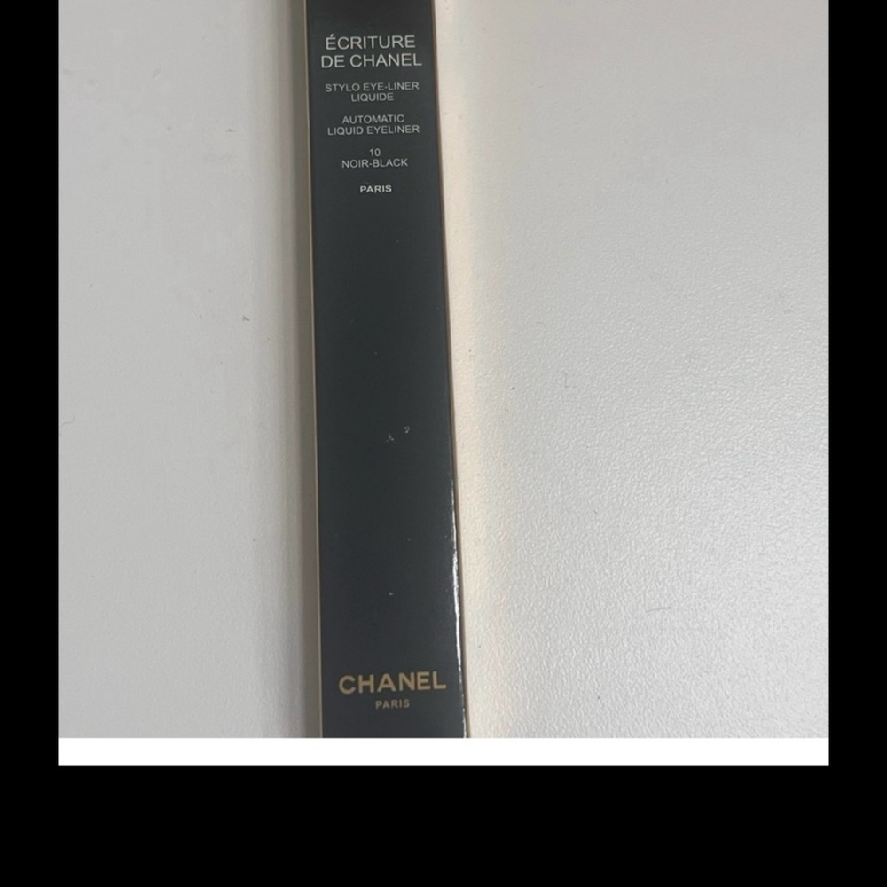 CHANEL Gold and Black Eyeliner - Picture 7 of 7